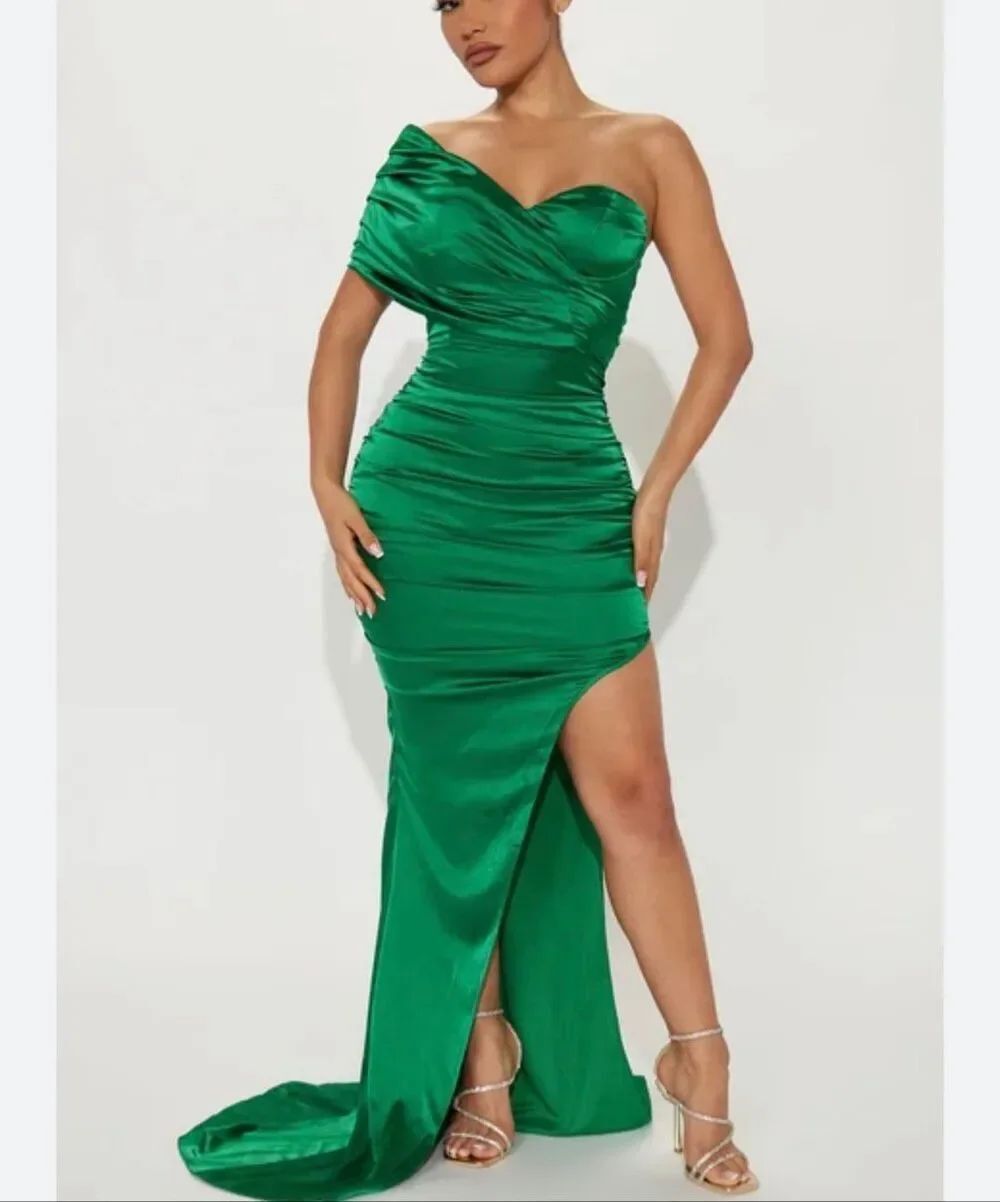 Fashion nova Hillary Kelly green satin gown size xl
